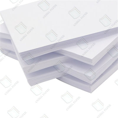 qualité Papier d'impression format lettre, papier de copie A4 pour bureau, 70g 75g 80gsm, surface lisse usine