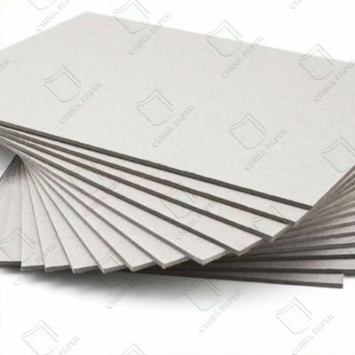 qualité 300-1000gm feuille de carton gris de copeaux surface lisse haute rigidité pour boîte d'emballage usine